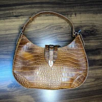 کیف زنانه چرم طبیعی ارغوان کد ۳۰۳